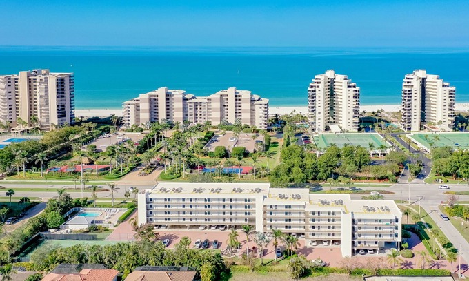 Marco Island Condo | Walk To Beach I Marco Island Tropical Retreat