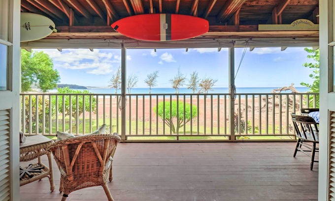 Maunaloa House | Walk to Beach: Paniolo Hale Townhome w/Ocean View
