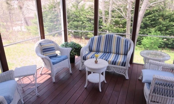 South Chatham House | Walk to Beach Quarter Mile to Bike Trail AC Wifi Summer Oasis