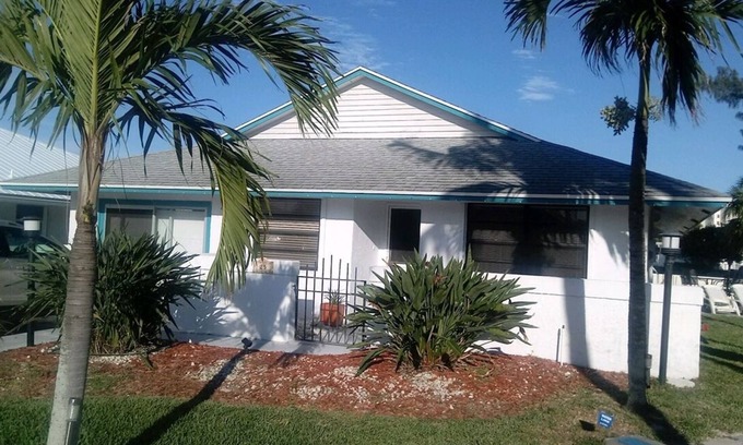 Hutchinson Island South House | Walk to beachfront restuarants and perfect beaches! Pets condsidered.