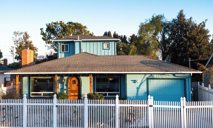 Opal Cliffs House | Walk to Capitola Beach, Private's Beach & Pleasure Point! New Huge Backyard!
