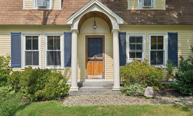 Kennebunkport House | Walk to Dock Square- Quiet neighborhood!