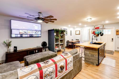Fairbanks House | Walk to Dtwn Dog-Friendly Retreat in Fairbanks!