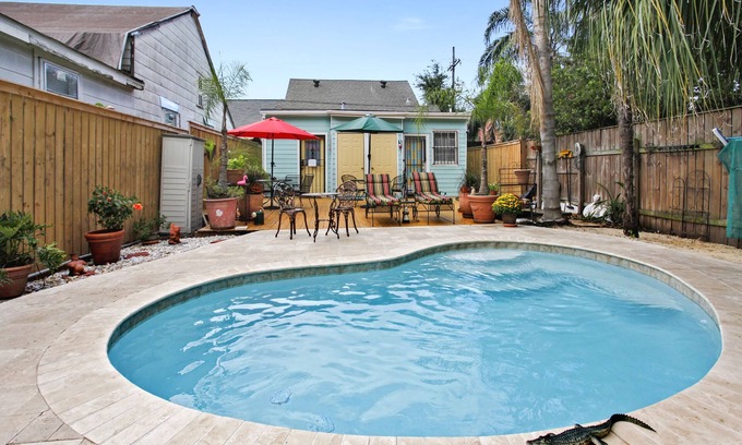 Faubourg Marigny Bed & Breakfast | Walk to French Quarter & cool off in the pool!