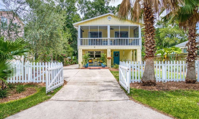 St. Augustine House | Walk to Historic Downtown Attractions, Shops, and Restaurants! $300 in Free Tickets Per Day!
