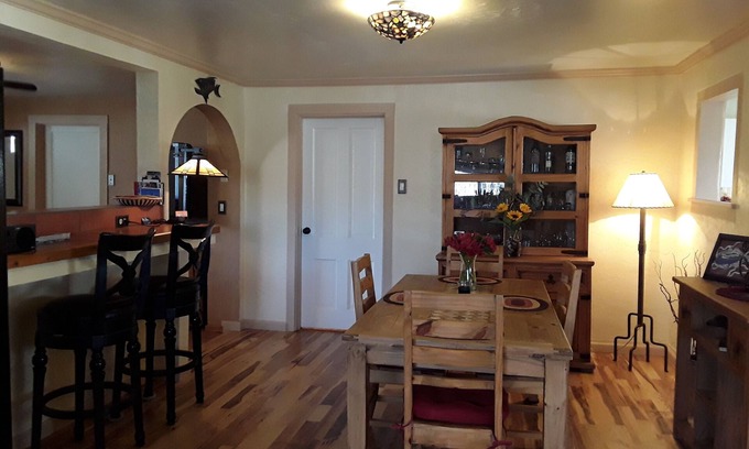 Tyrone House | Walk To Historic Downtown Silver City 1021 N. Bennett St ,