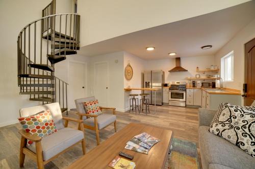 Sterling House | Walk to Kenai River Forested Fishermans Cabin!