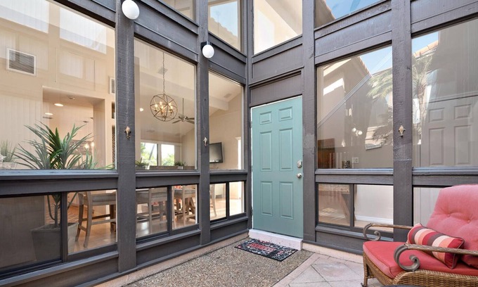 Sarasota Condo | Walk to Lido Key Beach, Family Tides