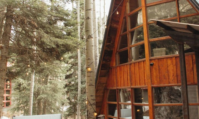 Taos Ski Valley House | Walk to Lifts and Ski Village with Private Hot Tub