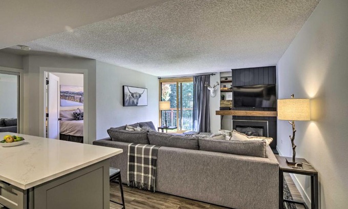 Peak 9 Apartment | Walk to Main St and Ski Lift Breck Condo with Pool!