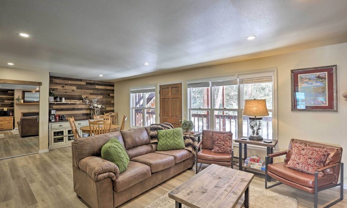 Grand Lake Condo | Walk to Marina: Rustic Grand Lake Retreat!