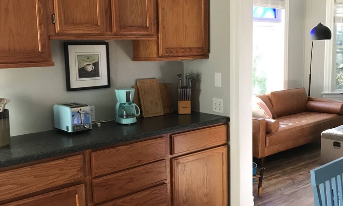 Port Washington Apartment | Walk to Marina, Beautiful 2BR/1Ba