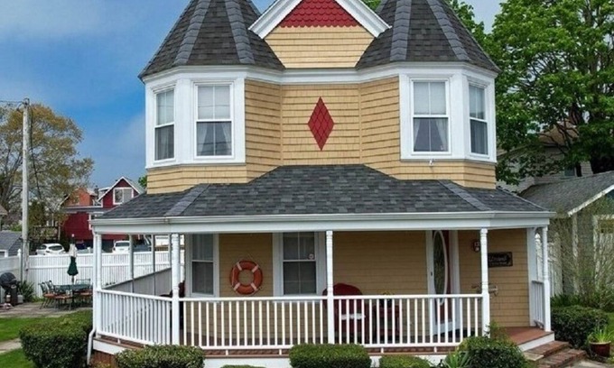 Buzzards Bay House | Walk to Onset Beach Gorgeous Victorian Home - Free Aug 21-24th!