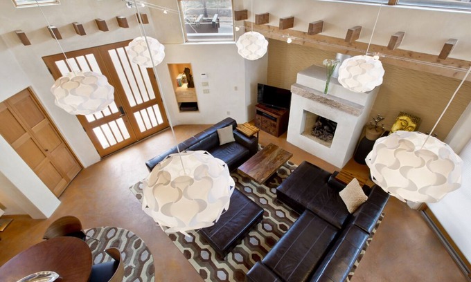 Northeast Santa Fe Condo | Walk to Plaza & Canyon Rd, Sunny and Bright! Perfect for family and friends!