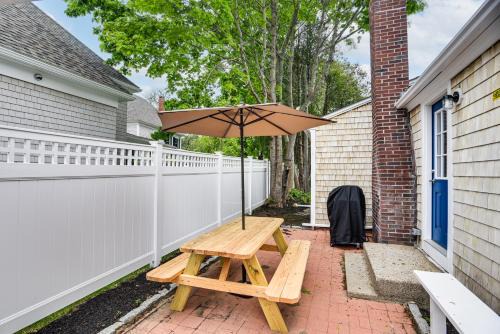 Osterville House | Walk to Shops and Dining Cozy Osterville Cottage
