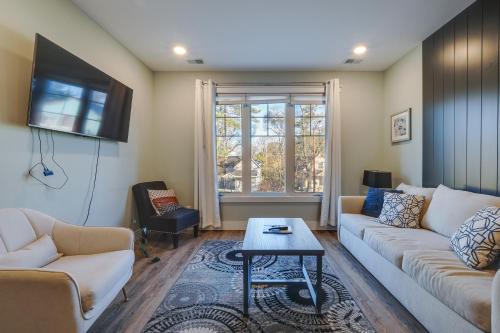 Traverse City Apartment | Walk to Shops on Front Street Traverse City Condo