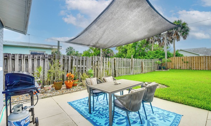 Ormond Beach Cottage | Walk to Shore + Pier: Family Home in Ormond Beach