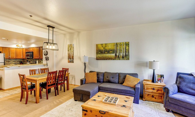 Purgatory Condo | Walk to Ski Lift: Condo w/Hot Tub in Durango!