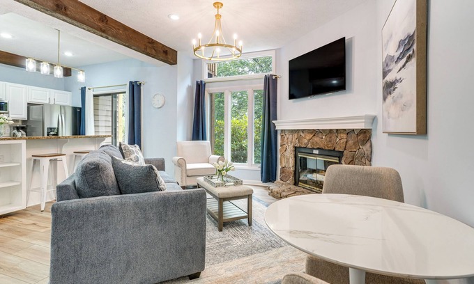 Wintergreen Condo | Walk to Slopes: Wintergreen Resort Condo w/Pool