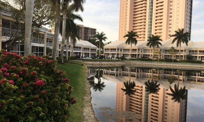 Pelican Bay Condo | Walk To The Beach Pelican Bay Condo