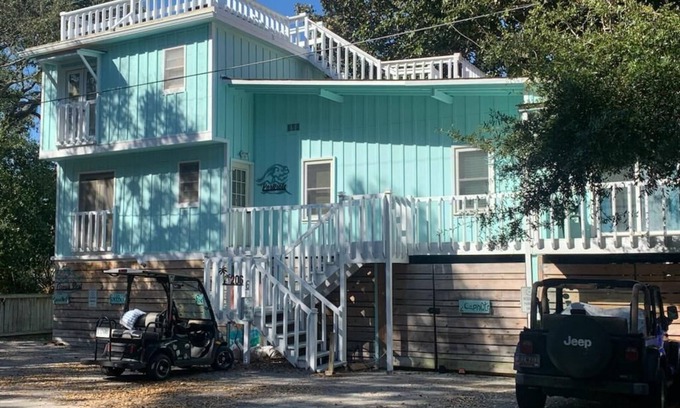Folly Beach Apartment | Walk to the beach, restaurants, bars and shopping. Park the car and enjoy Folly