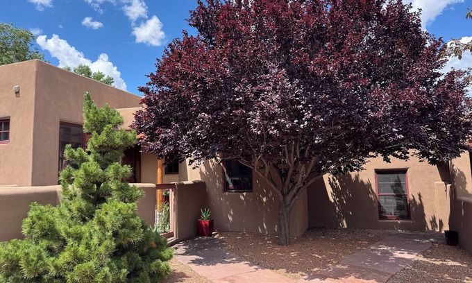 Northeast Santa Fe Condo | WALK TO THE PLAZA House - 2 Bedrooms and 2 Baths Sleeps 4