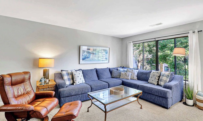 Hilton Head Villa | Walk to the Beach from Your Springwood Villa Retreat