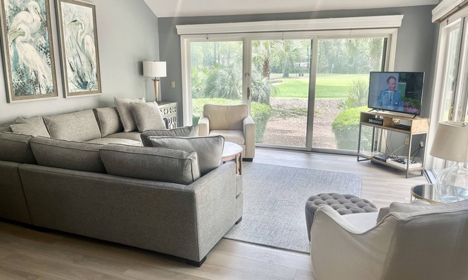 Sea Pines Condo | Walk to the Beach 2BR/2BA Golf Views/Walk-In Shower/Smart TV/WIFI/Grill/New Sofa