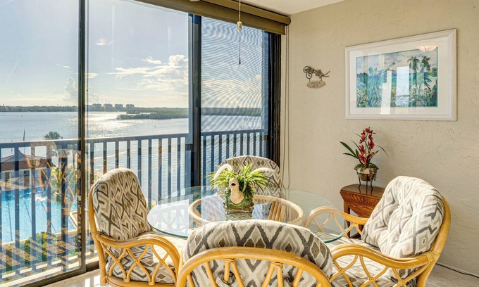 Siesta Key Condo | Walk to Turtle Beach! Bayfront Unit w/Pool & Dock