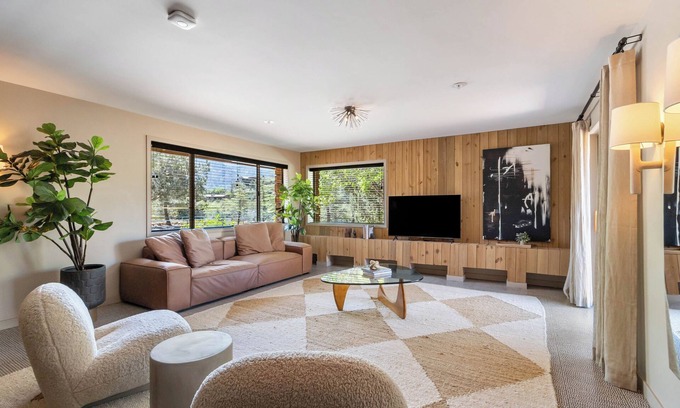 Uptown Sedona Apartment | Walk to Uptown Sedona Shops & Restaurants, Hammock, Patio~Perfect!
