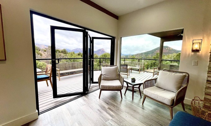 Uptown Sedona House | Walk to Uptown Stunning Views Hot Tub 5BR