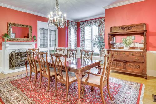 Elizabeth City House | Walk to Waterfront Downtown Elizabeth City Home!