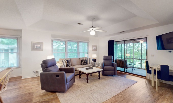 Sea Trail Condo | Walkable beach & golf condo with two screened porches, central AC & washer/dryer