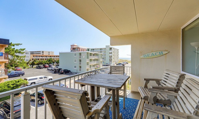 Midtown Ocean City Condo | Walkable Condo w/Water View in Ocean City!