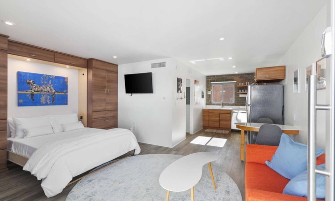 Roosevelt Condo | Walkable DTPH Studio w/Pool and Parking