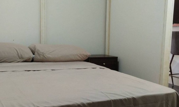 Woodbrook Apartment | Walkable, Nightlife, Safe Neighborhood,POS,WiFi, Coffee,nn