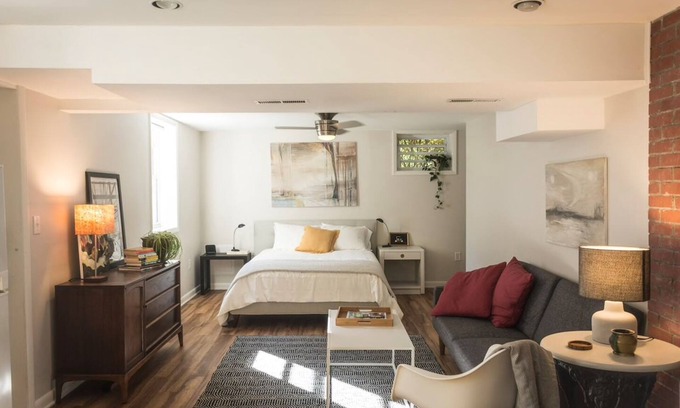 Falconhurst Apartment | Walkable, Sunny West Asheville Studio