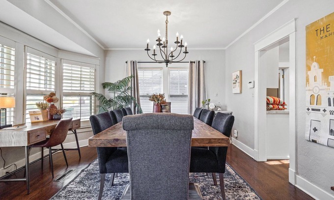 Country Club Plaza Area House | Walkable to the Plaza & UMKC + Parking