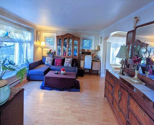 Queen Anne House | Walker Paradise #2 with 1 Permitted street parking in front or around zone #26