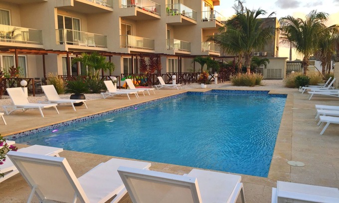 Palm Beach Condo | Walking distance to the beach, bars & restaurants. 3 bed/3 bath condo with pool!