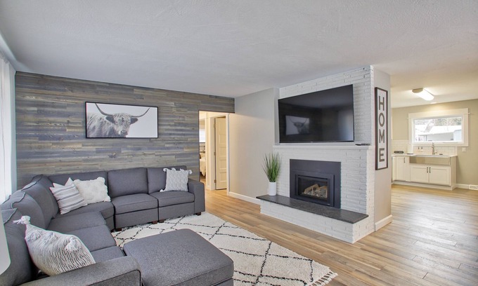 Coeur d'Alene House | Walking distance to Sherman Ave dining and shops, beaches, parks and more!