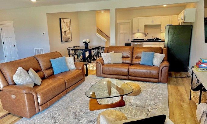 Central House | Walkout Basement Retreat