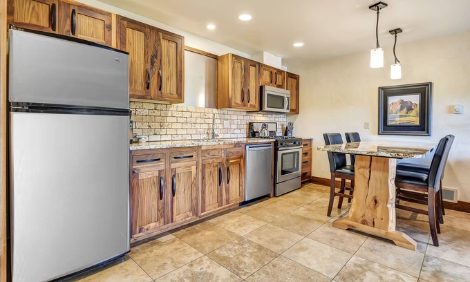 Bend Apartment | Wall Street Suites