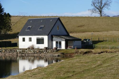 Crieff House | Wallace Lodge