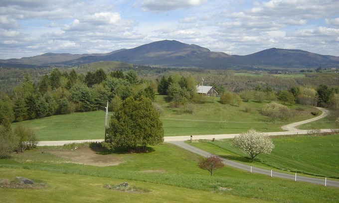 Lyndon Center House | Walls of Glass-Amazing Views, Kingdom Trails-3mi-Burke Mountain-5 mi.-Sleeps 18