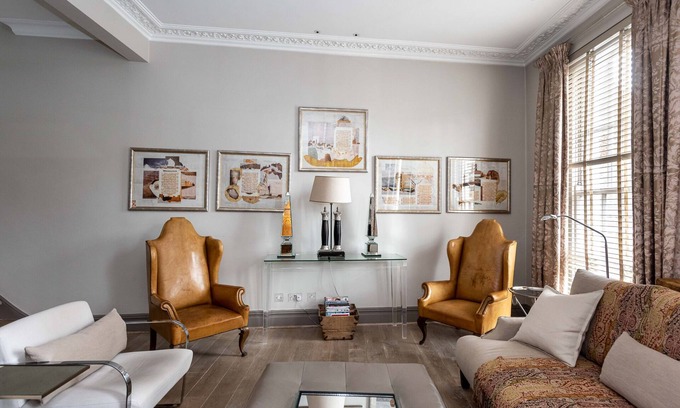 Brompton & Hans Town House | Walton St | Pro-Managed