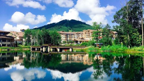 Changbai Mountain West Slope Resort | Wanda Jin Suites Changbaishan