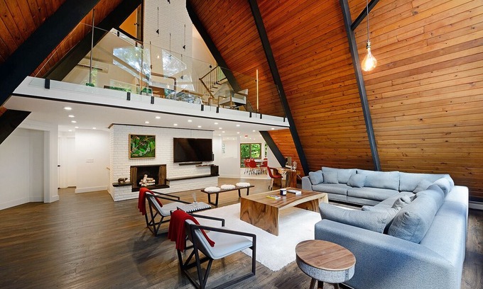Hunter Ski Chalet | Wanderlust Catskills at base of Hunter Mountain