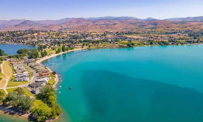 Wapato Point Condo | Wapato Point Condo on Lake Chelan with Resort Amenities! 2Bed/2Bath, Upper Floor-Unit 659