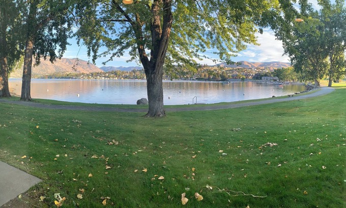 Wapato Point Condo | Wapato Point Lakefront Condo 2 Bd 2 Ba Corner Unit Manson Facing